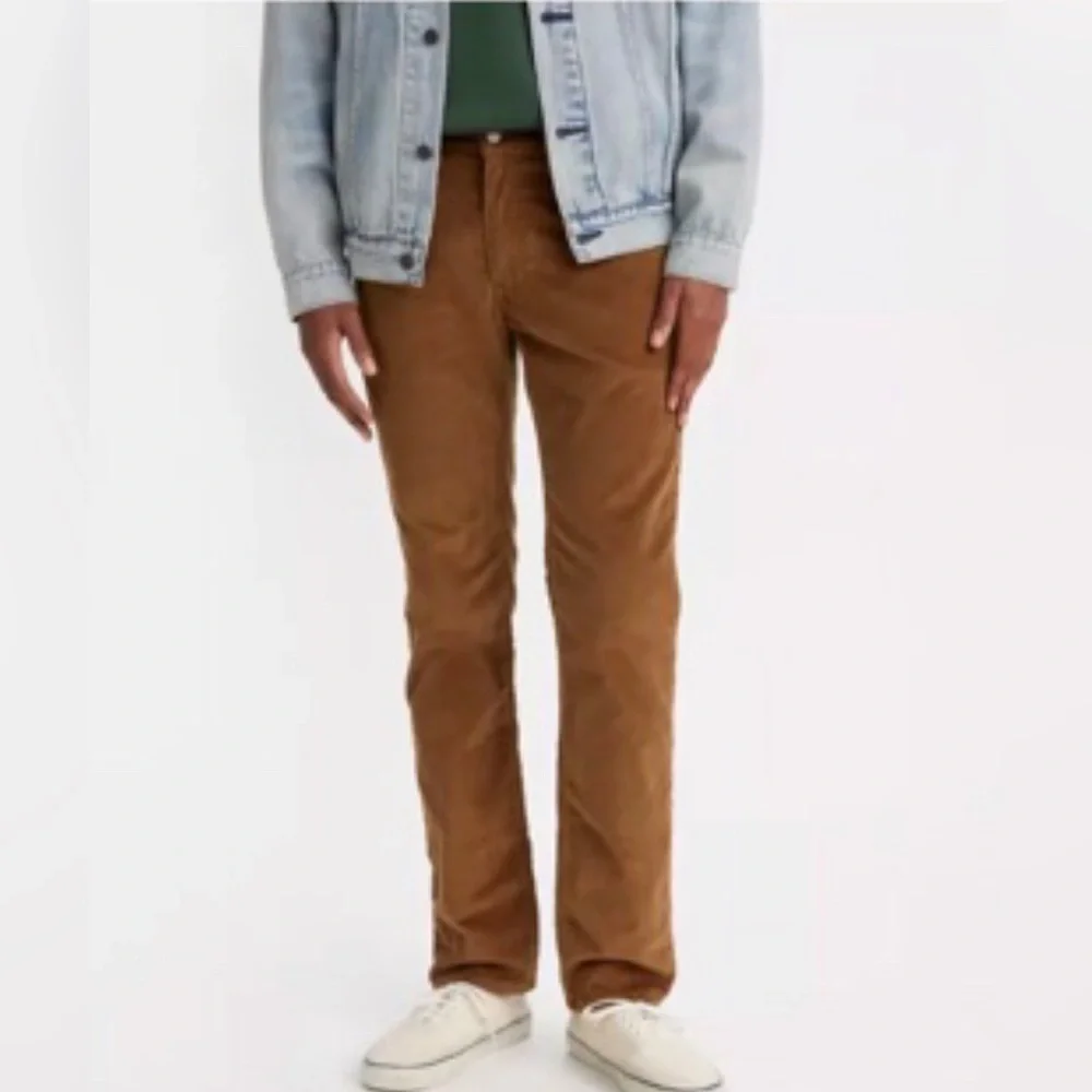 ▪️LEVIS Lightweight Corduroy Pants